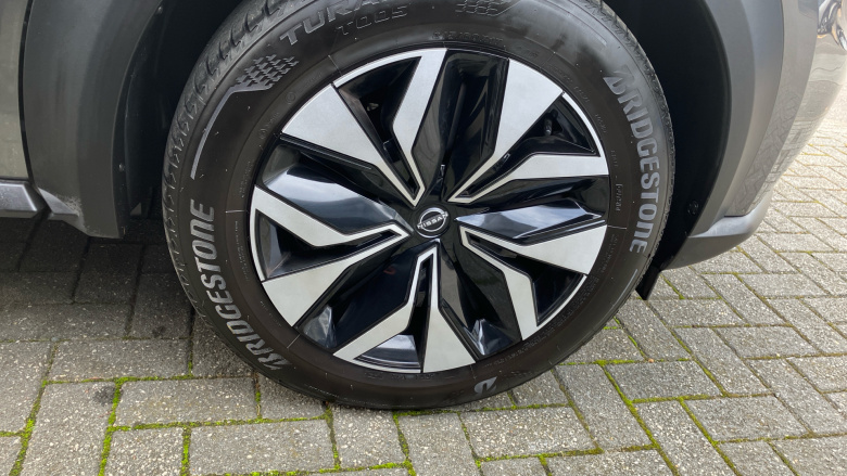 Nissan Juke 1.0 DiG-T Acenta Premium 5dr Petrol Hatchback